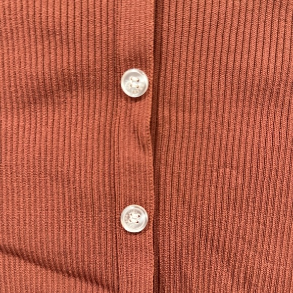 BANANA CICI ✨ Rust Brown Beige Sweater 3/4 Sleeve Blouse Size Medium Fits Small - Picture 2 of 4